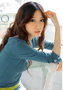 Liza Wang Xin-Yi