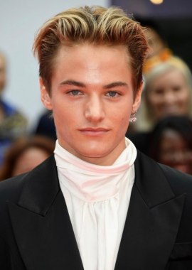 Mitchell Hoog